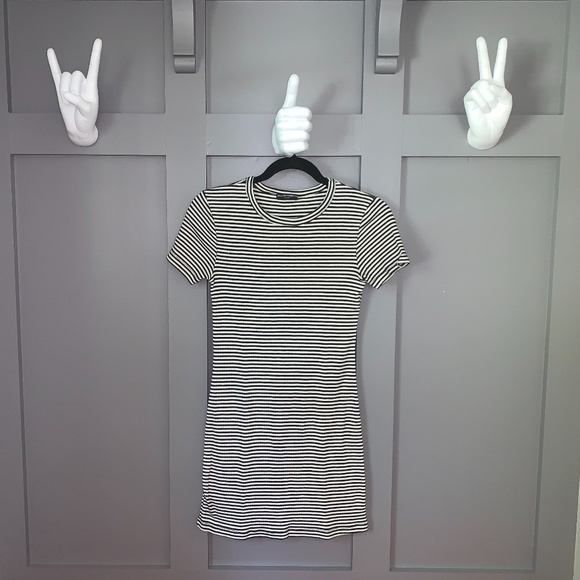 Brandy Melville Black White Striped Dress - Picture 3 of 4